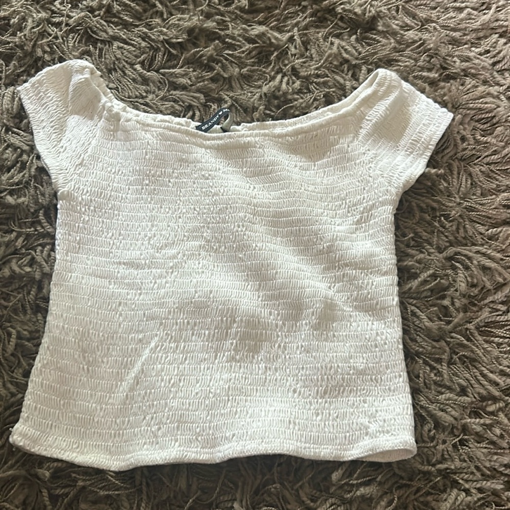 Brandy Melville Off the shoulder crop tops